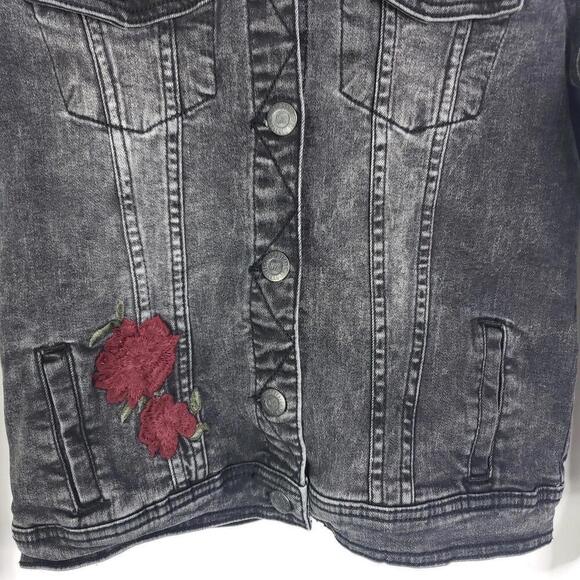 Aeropostale Jacket Womens XS Jean Denim Washed Black Rose Appliqués Unlined - Picture 3 of 9